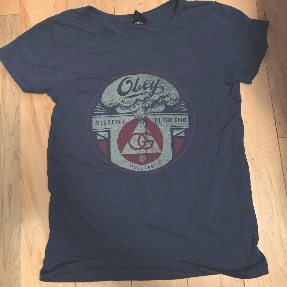 Women’s small Obey top